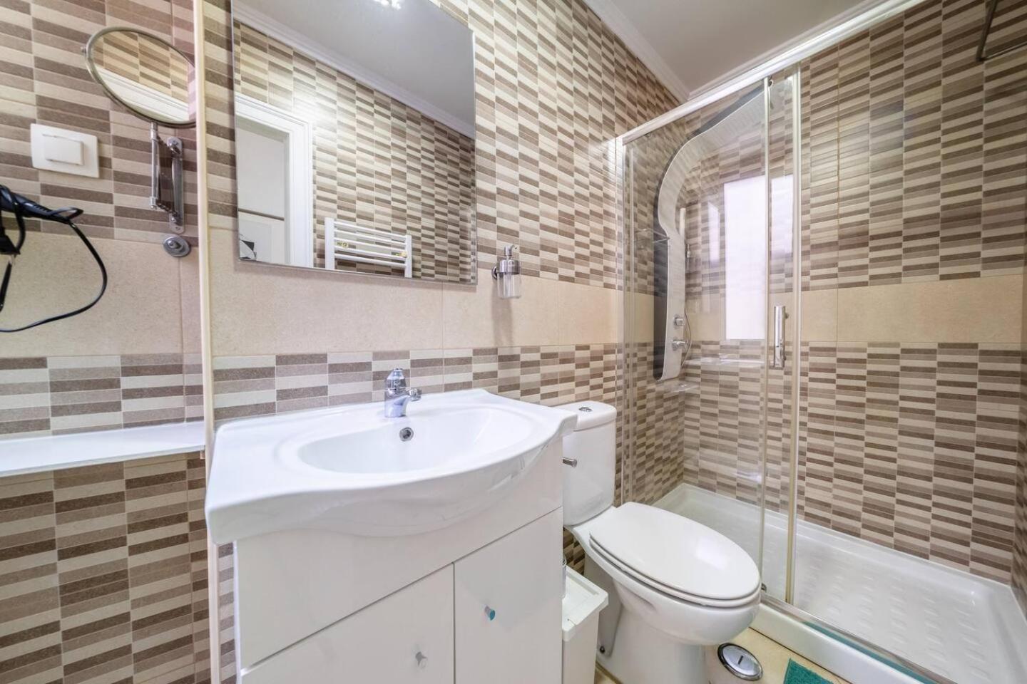 Apartment Spacious Penthouse Duplex W Castle Views Lisbon