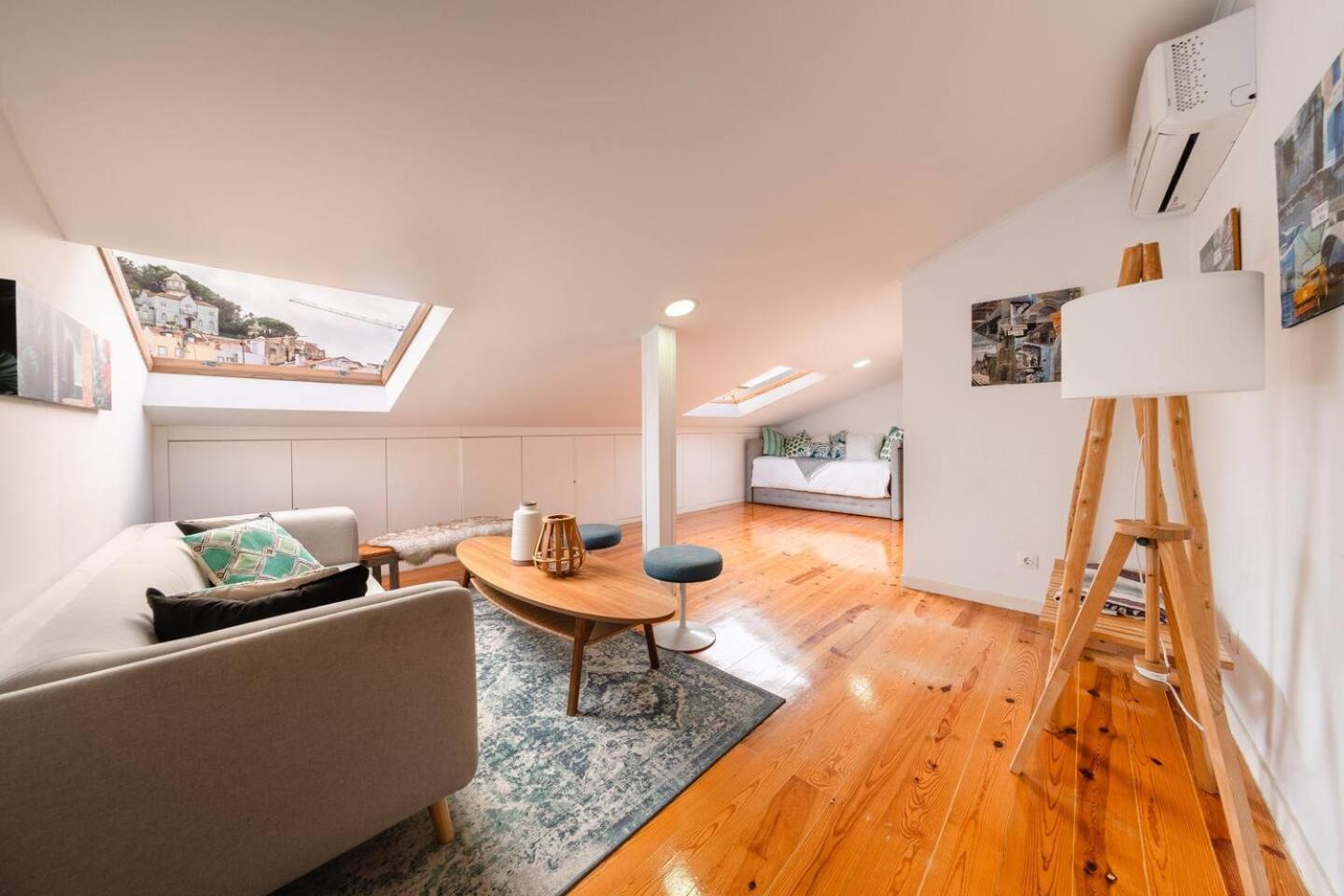 Apartment Spacious Penthouse Duplex W Castle Views *
