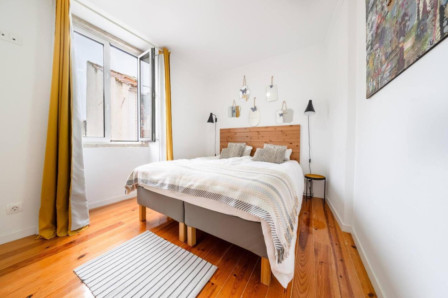 Spacious Penthouse Duplex W Castle Views Apartment Lisbon