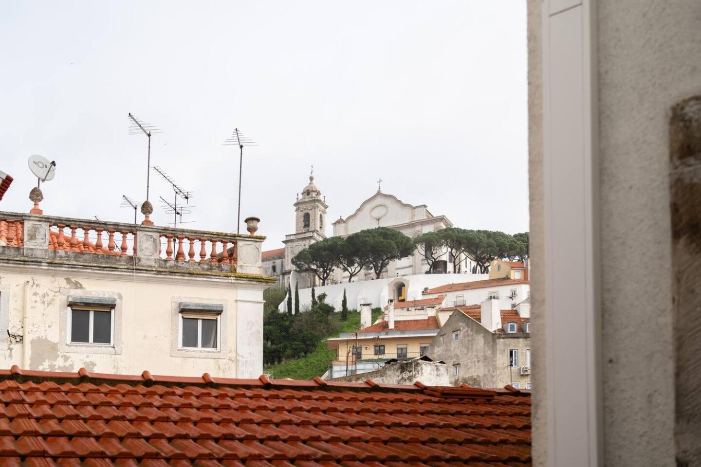 Spacious Penthouse Duplex W Castle Views Lisbon