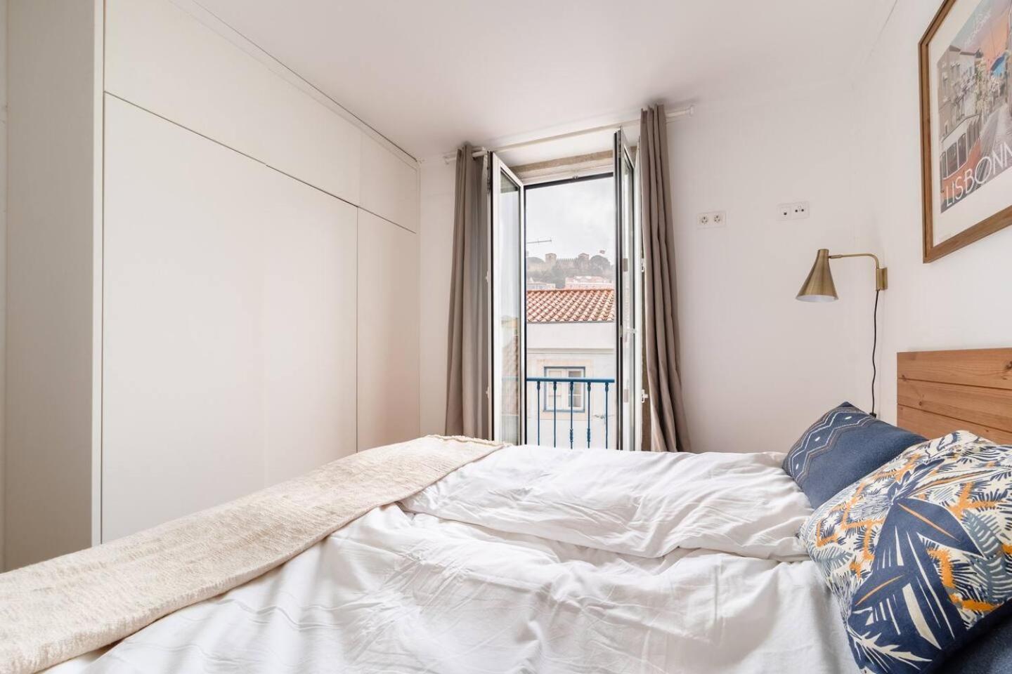 Spacious Penthouse Duplex W Castle Views Apartment Lissabon